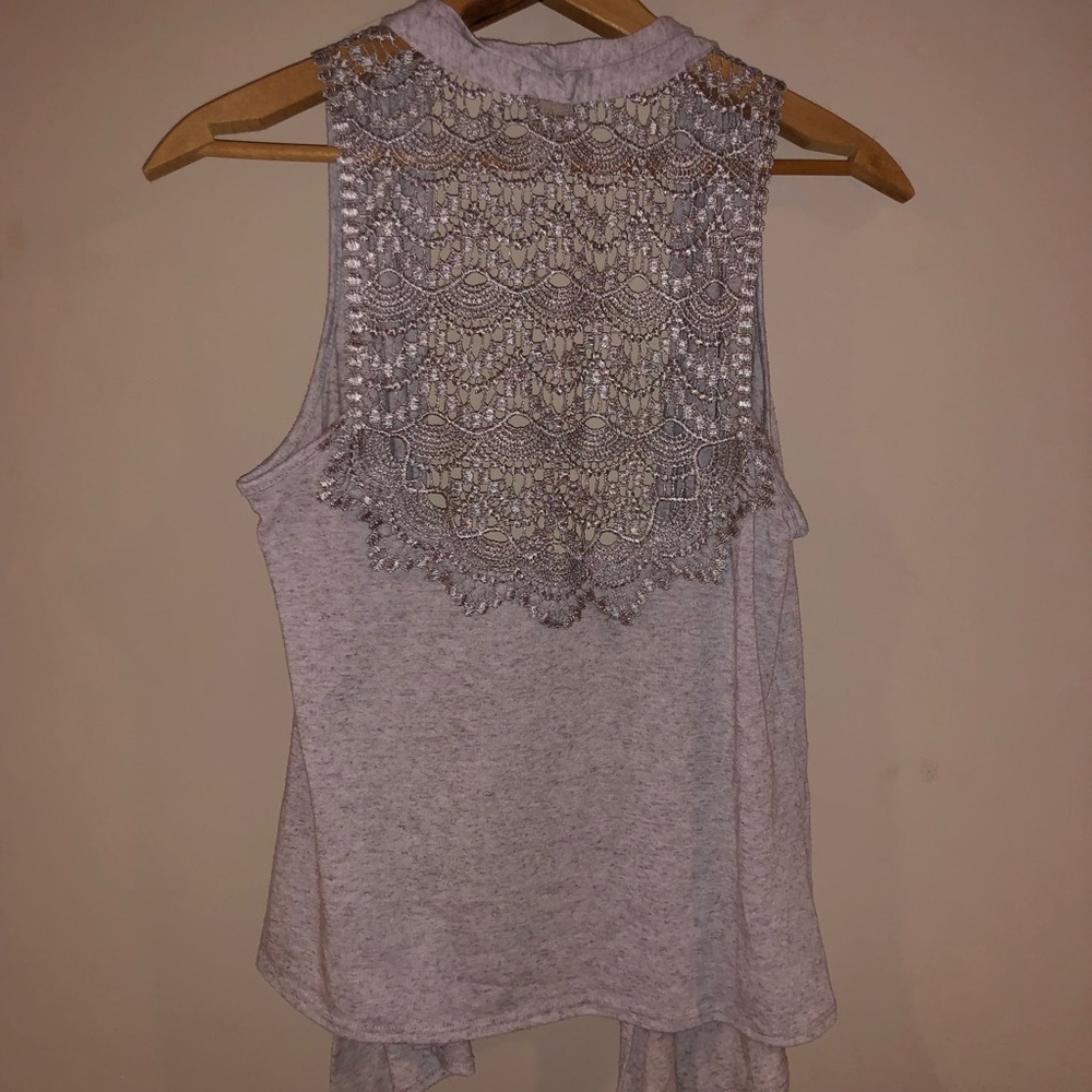 Vest - Picture 2 of 3